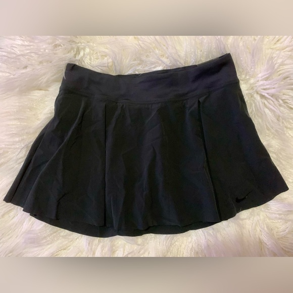 Nike - Women’s Tennis Skirt - Picture 2 of 8